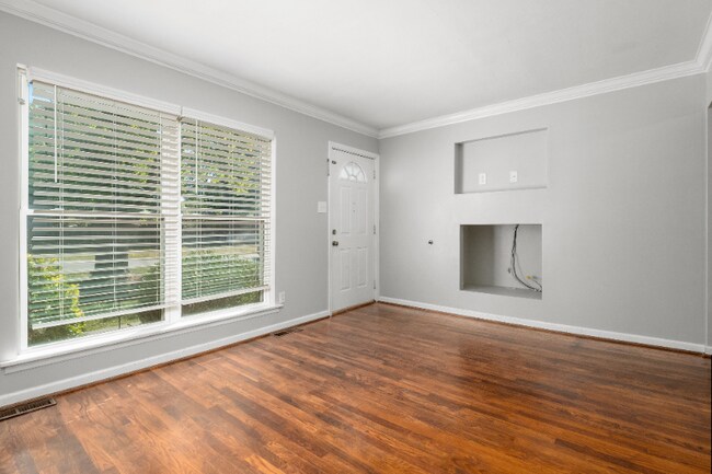 Photo - 121 Sunglow Dr