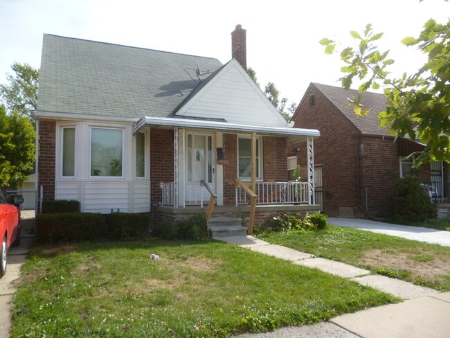 Photo - Detached Garage- 2 bathrooms - Section 8 A...