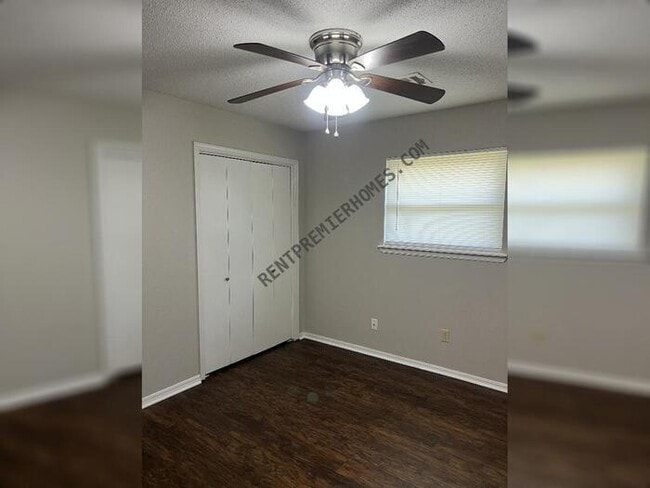 Photo - 2437 NW 112th St