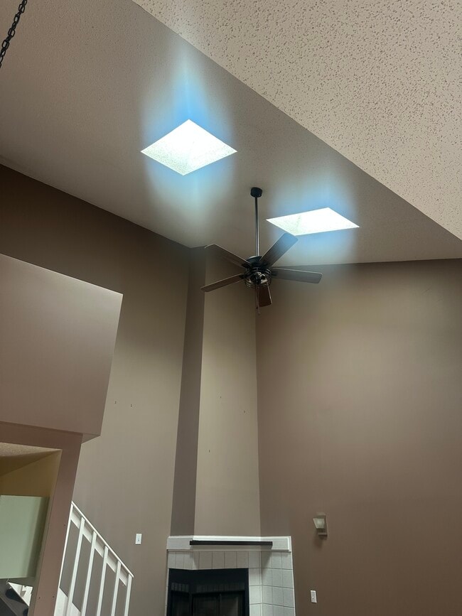 Photo - 5080 Heathglen Cir