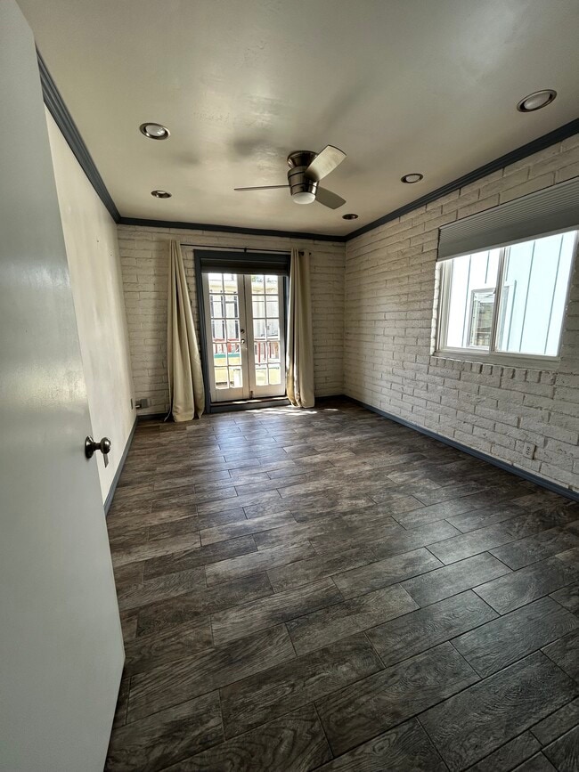 Photo - 1033 Grand Ave Unidad Grand Ave