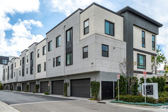 17821 Gillette Ave - Lux