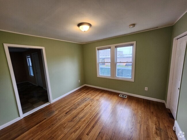 Building Photo - 89 Worcester St Unit 1R Rental