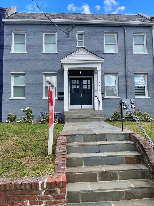 5615 1st Pl NW Condo For Rent in Washington, DC
