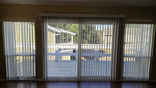 Photo - 135 April Point Dr N Casa Adosada