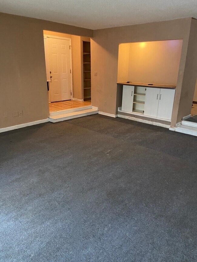 Photo - 3575 Oakvale Rd Unit 703