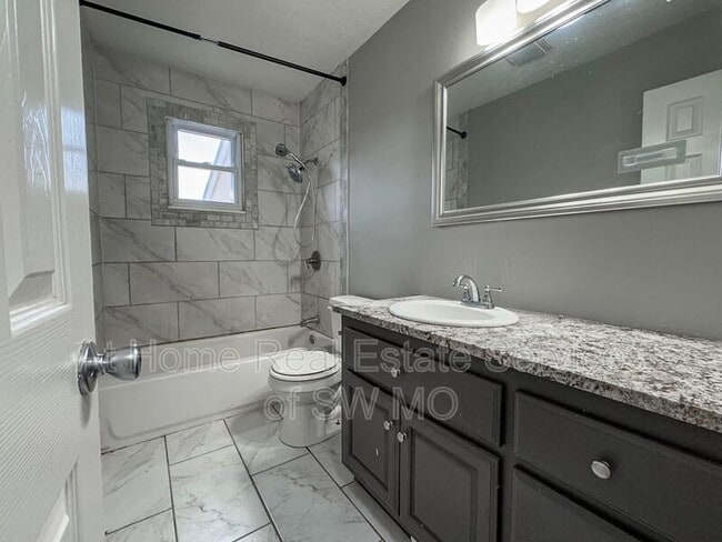 Photo - 1164 S Hillcrest Ave