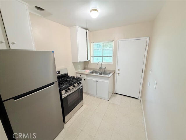 Building Photo - 936 W Foothill Blvd Unit 12