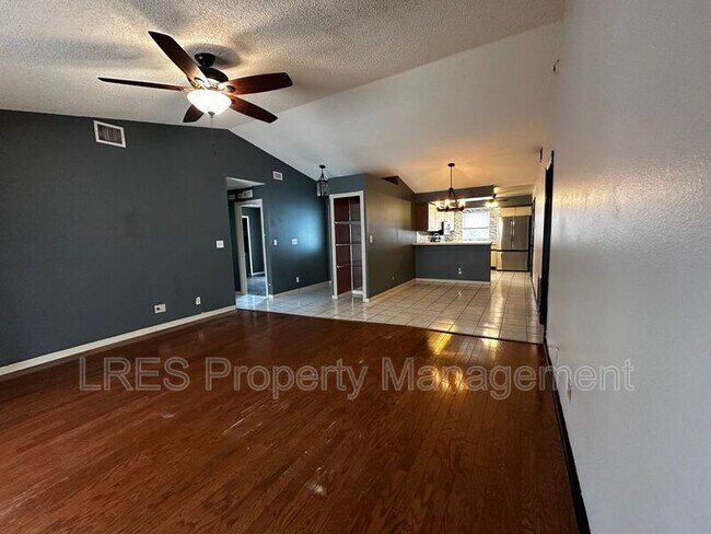 Photo - 555 Glen Haven Dr