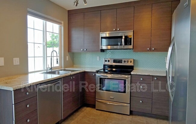 Photo - 19429 Randolph Pl
