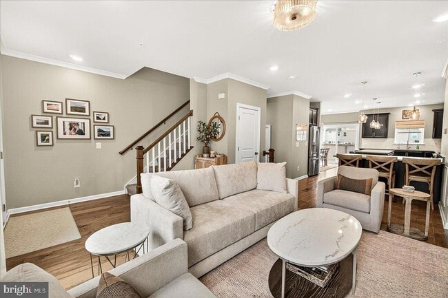 Photo - 22739 Tate St