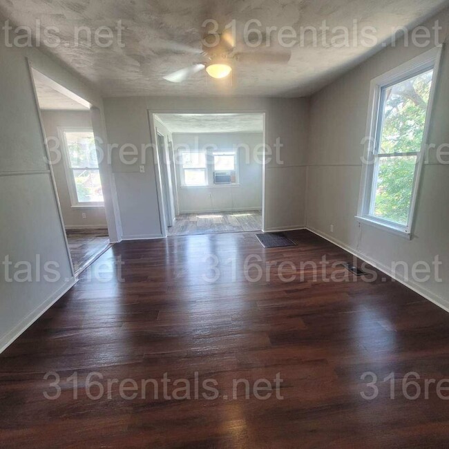 Photo - $950 - 2 bed 1 bath - Single Family Home