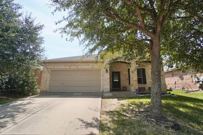 Building Photo - 18621 Dry Pond Dr