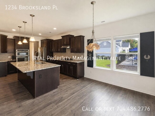 1234 Brooksland Pl