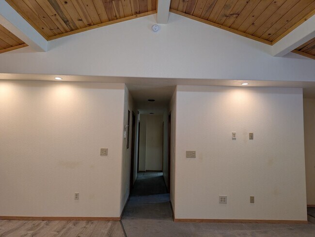 Photo - 3022 Barrow St Unit Barrow Street 3022  1