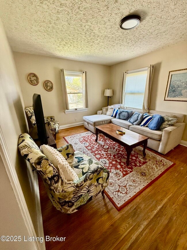 Photo - 2402 Bradley Ave Unidad 1