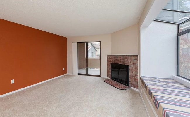 Photo - 2 Bedroom 1.75 Bath Condo in Lynnwood