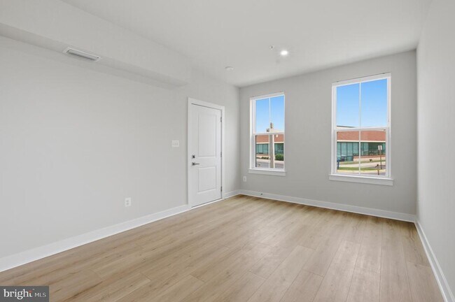 Photo - 14421 Albemarle Point Pl