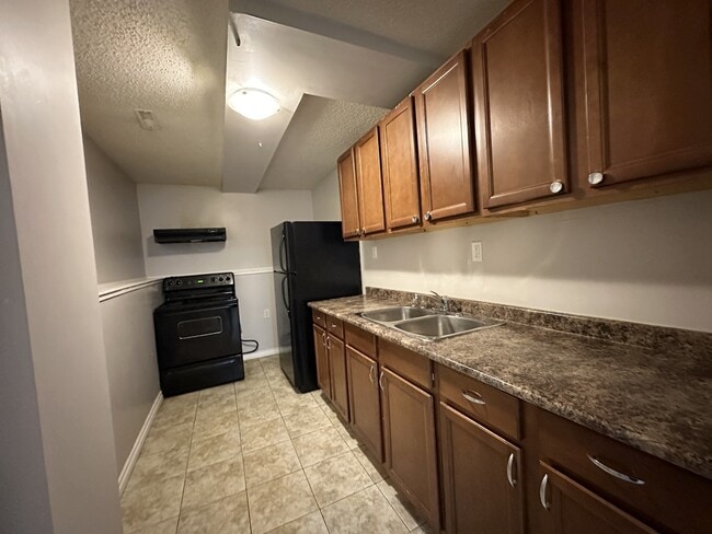 Photo - 1712-1751 51 St NW