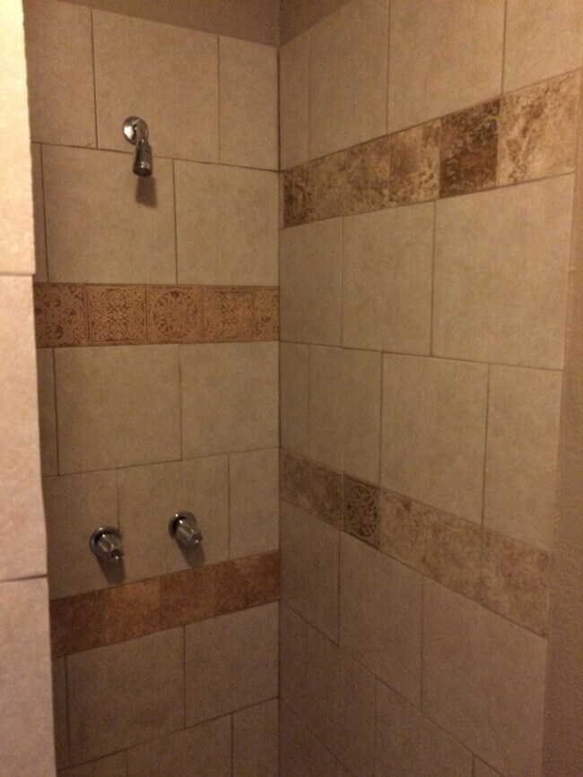 Photo - 203 Gorman Unit C