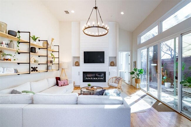 Photo - 8307 Hathaway Dr