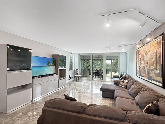 Photo - 3505 Oaks Way Apartamento Unidad 310