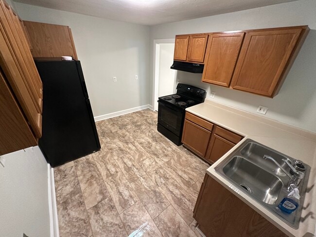 Photo - 724 Lawrence Ave Unit 724 Lawrence Ave