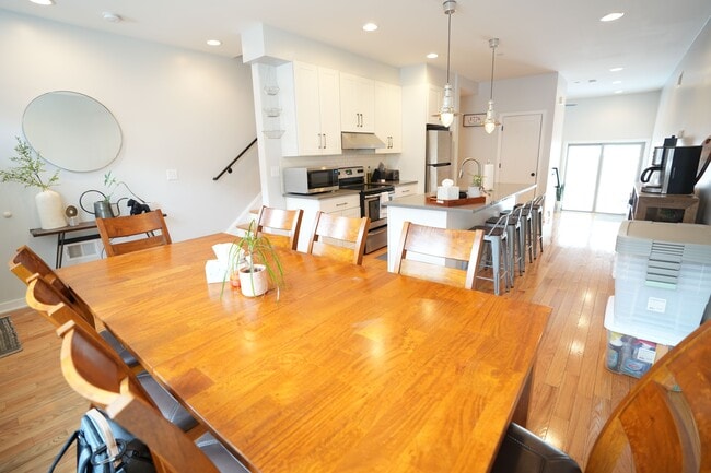 Photo - 341 Cantrell St