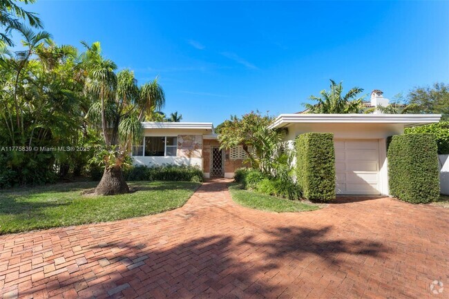 Building Photo - 5150 La Gorce Dr Rental