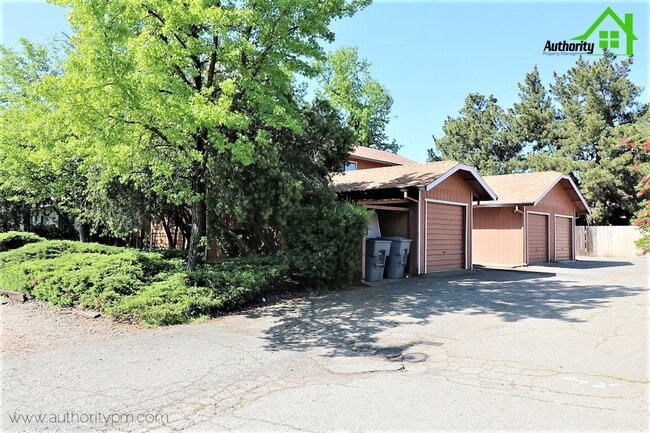 Photo - 2750 Shasta View Dr