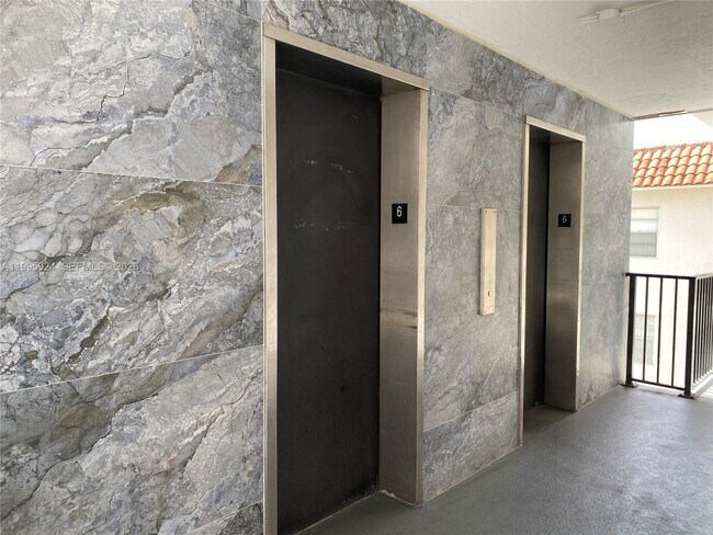 Photo - 12590 NE 16th Ave Unit 608