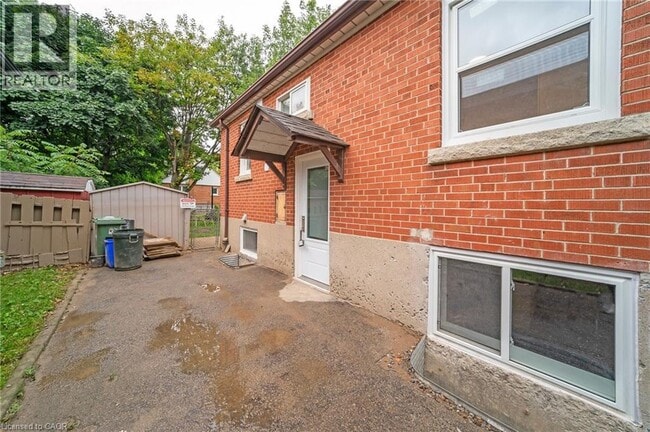 Photo - 172 E 34th St