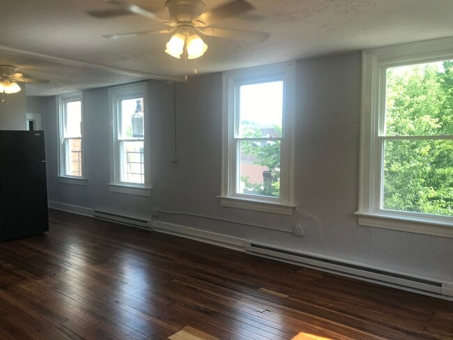 4181 Hamilton Ave Unit 3