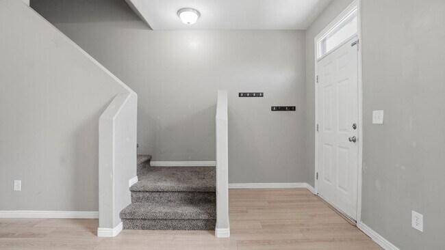 Photo - 4 Bedroom Townhome in Daybreak!!