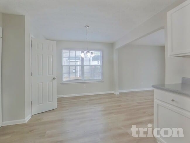 Photo - 988 Winding Down Way