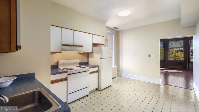 Photo - 2206 S Broad St Unit 2ND FLOOR