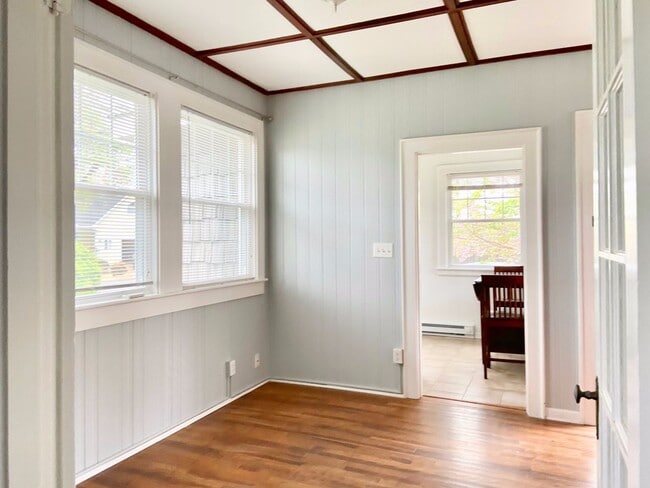 Building Photo - Athens Blvd Unit 2