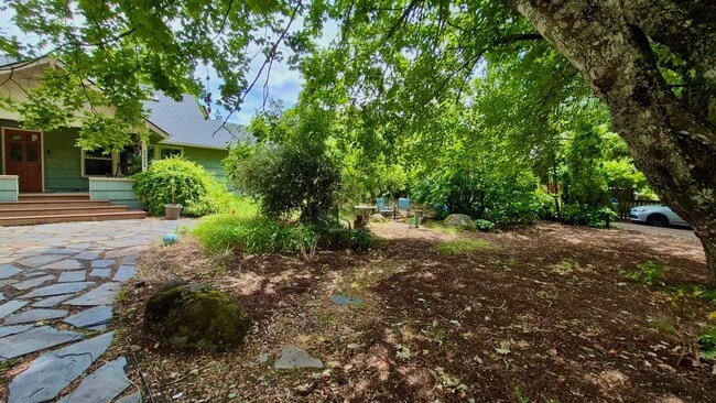 Photo - Spacious 3 Bed Southwest Portland Home with a Huge Backyard!