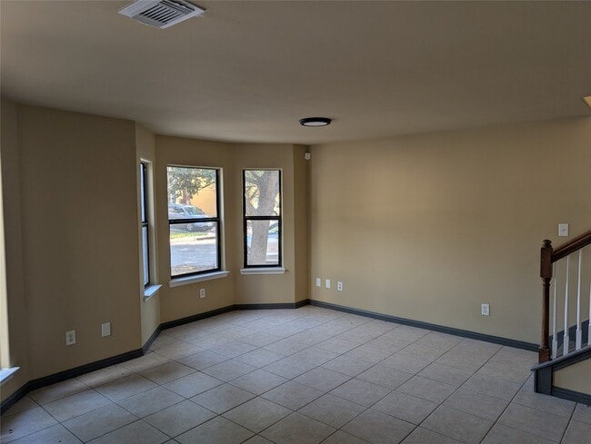 Photo - 3006 La Estancia Ln