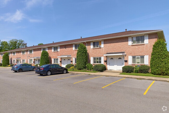 Chase Woods Manor Townhomes