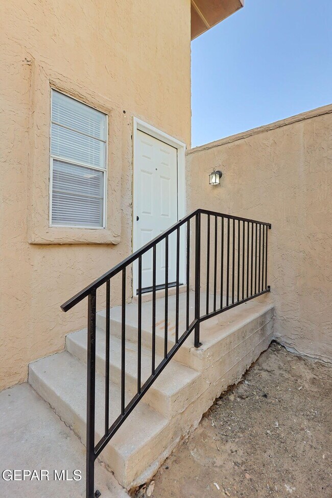 Photo - 11100 Vista Lago Pl Unit C