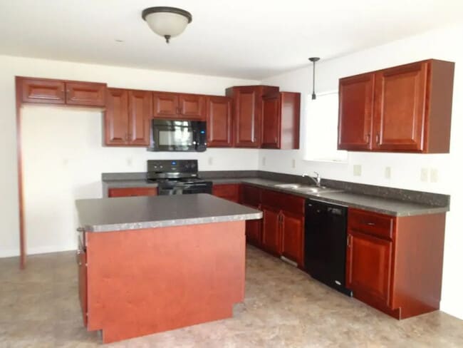 Photo - 203 Limestone Dr