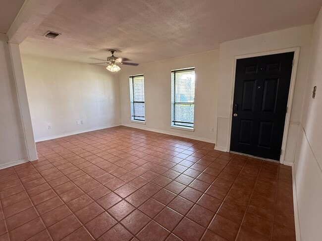 Photo - 3 Bedroom in Hallsville
