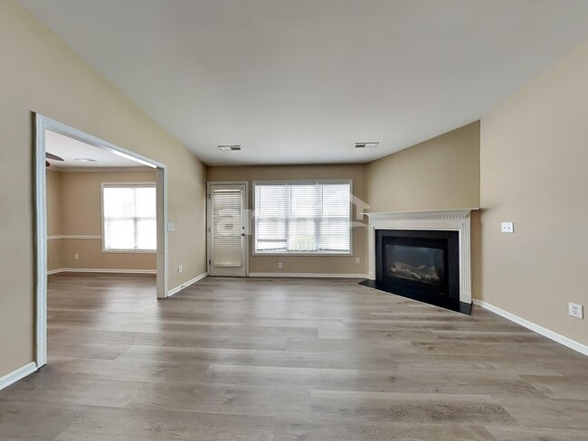 Photo - 4030 Creekside Ct