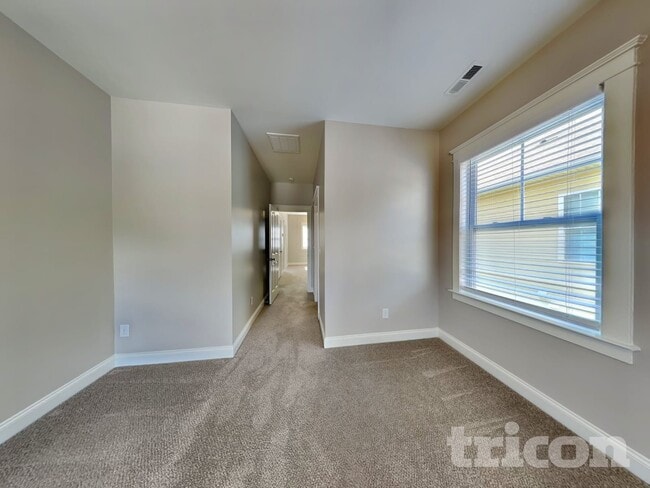 Photo - 13528 Swinton Rd