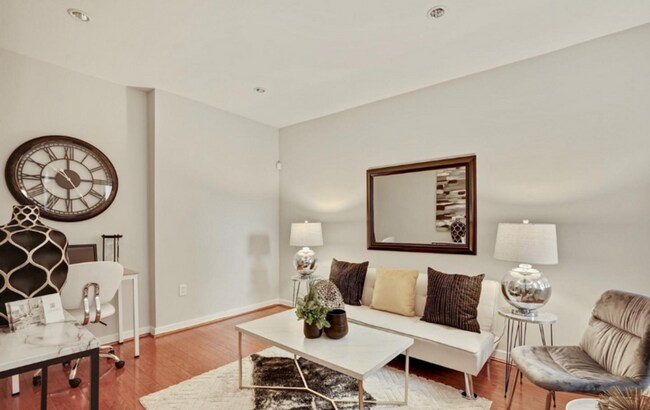 Photo - 3534 10th St NW