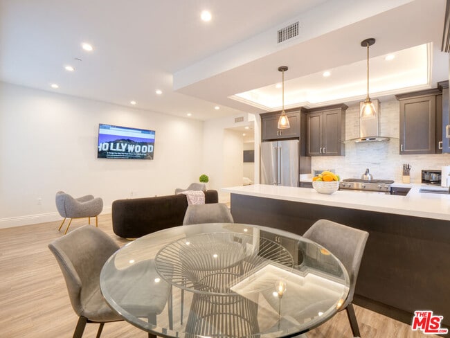 Photo - 8700 Chalmers Dr Unidad 101