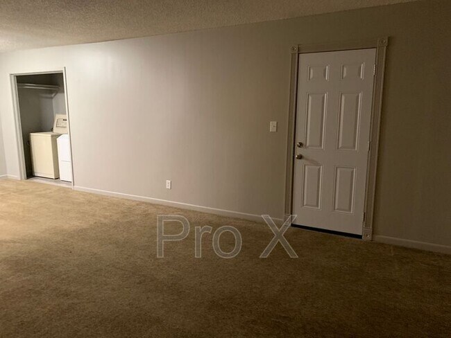 Photo - 2037 S River St Unit #6 2037 River St