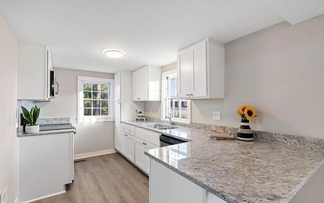 Building Photo - 2-bedroom, 1-bath cottage in the heart of Turkey, NC