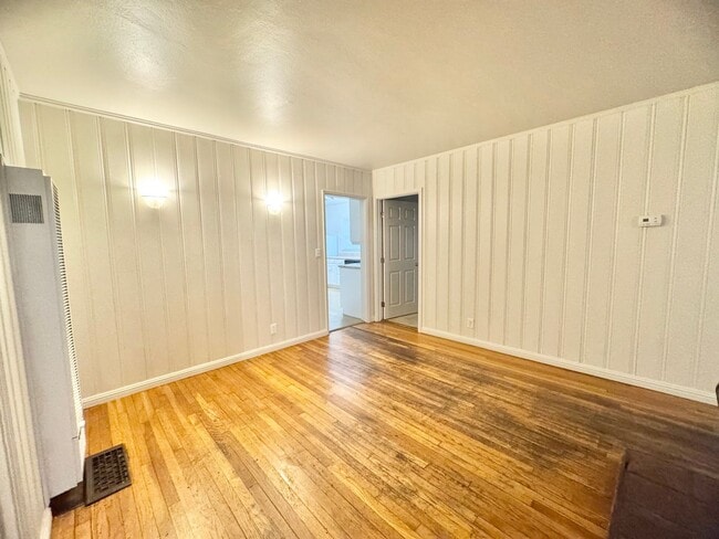 Photo - 1027 Warner St Unit House